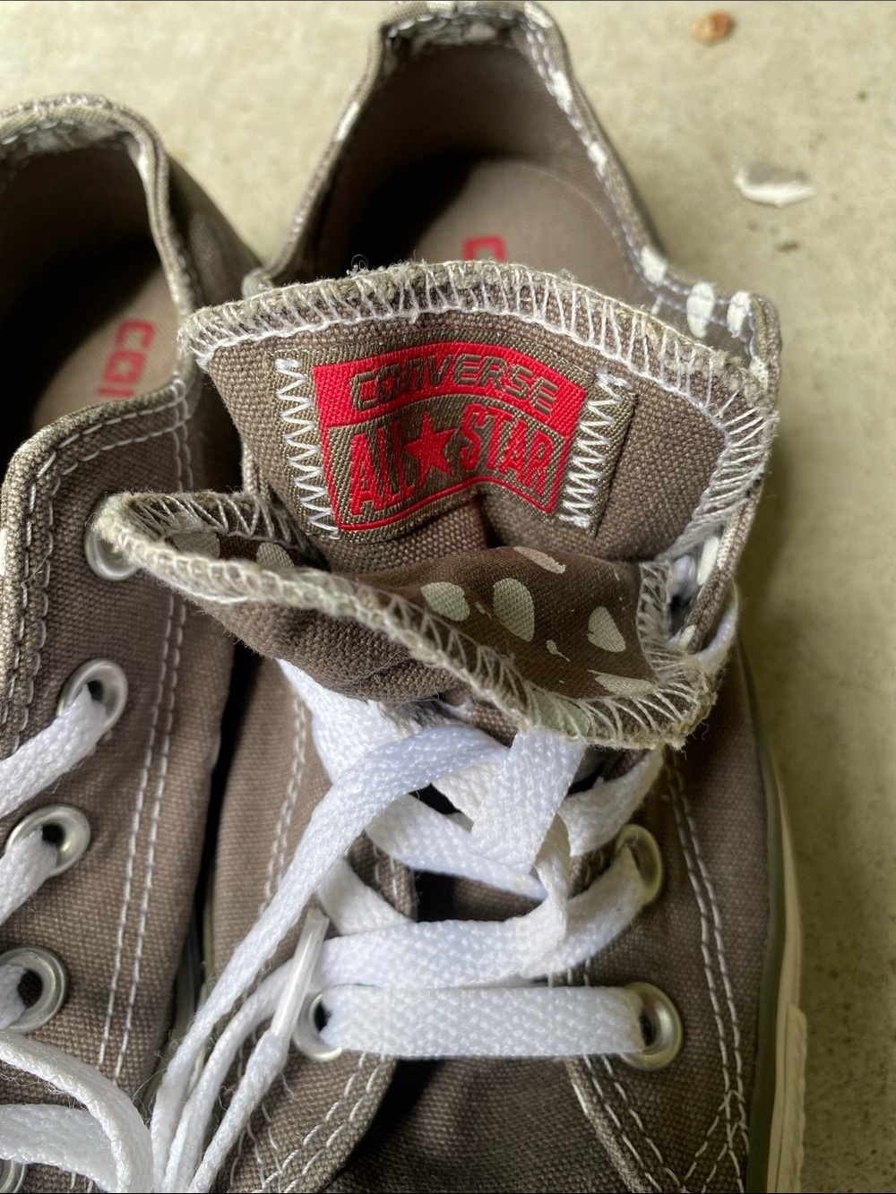 Converse gray Low-Top Canvas Sneakers with White Laces - Picture 2 of 6